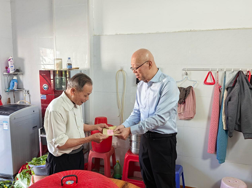 范利輝到掛鉤點揭西縣坪上鎮(zhèn)開展春節(jié)前慰問活動3.png